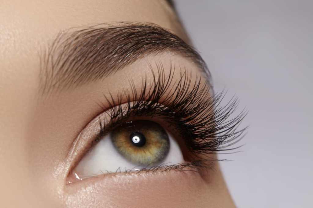 How to Get long, thick lashes with&nbsp;Careprost?